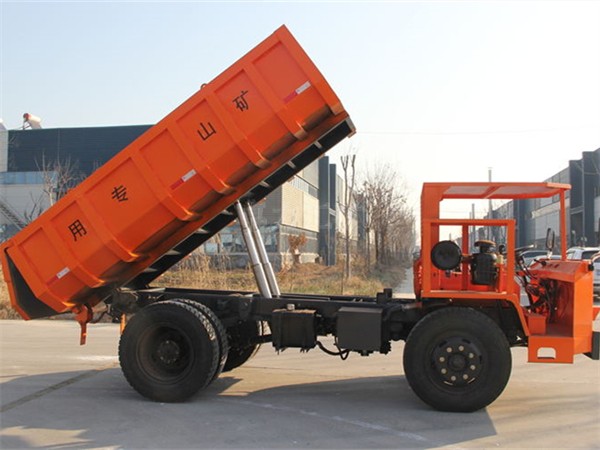 8噸礦用運(yùn)輸車