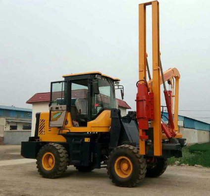 公路打樁機(jī)啟動(dòng)時(shí)注意事項(xiàng)