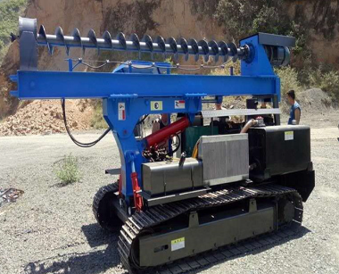 履帶光伏打樁機設計和技術特點優(yōu)勢